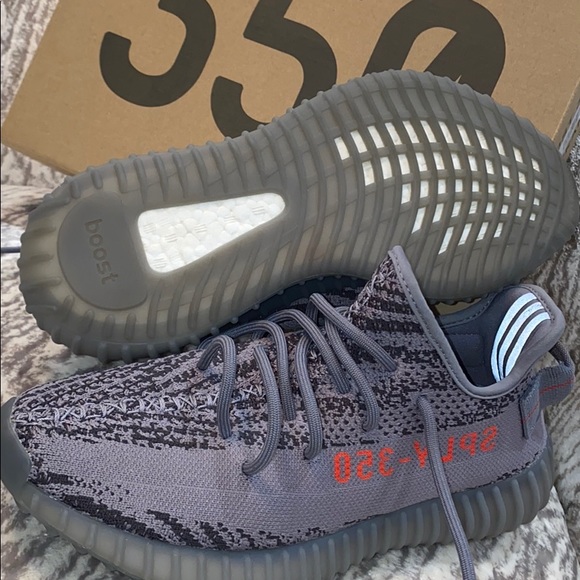 Yeezy Boost 350 v2 - Picture 2 of 7